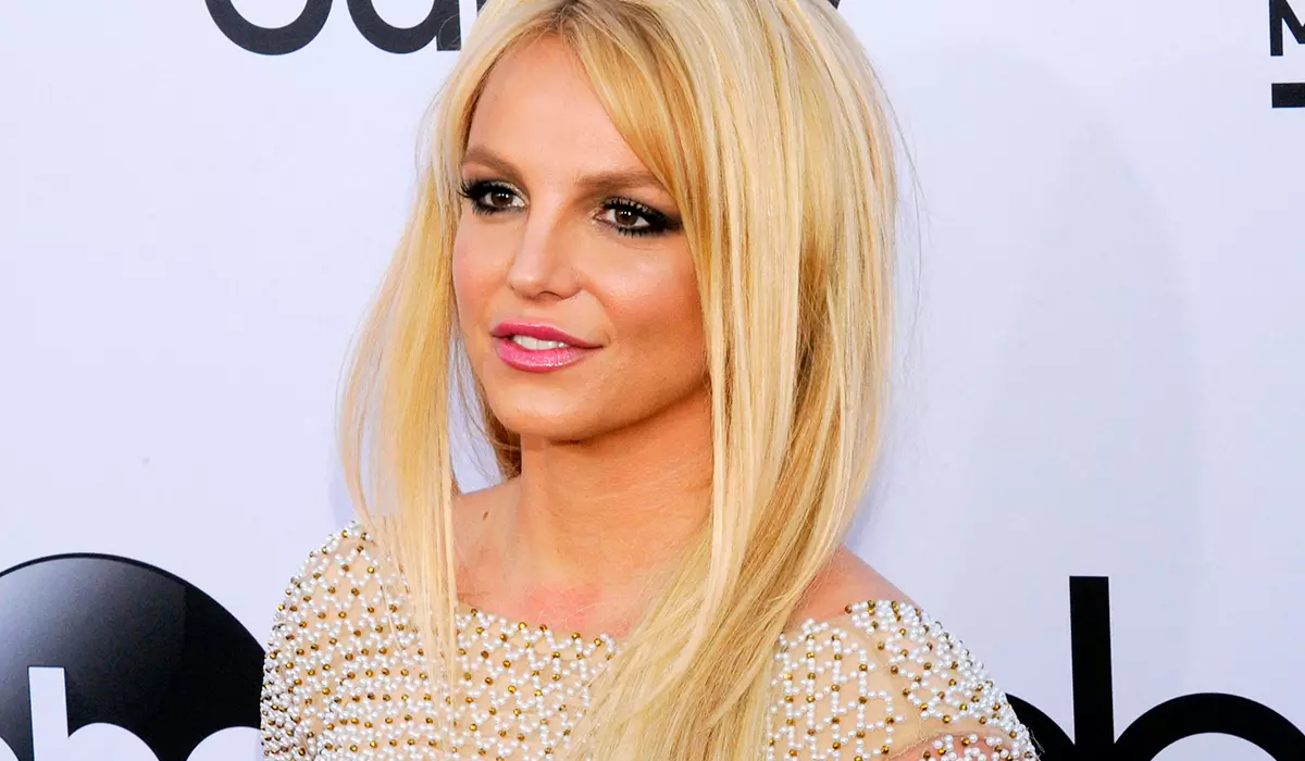 Britney Spears-ek zaleen sinpatia eta zaintzaileen arabera flattered da