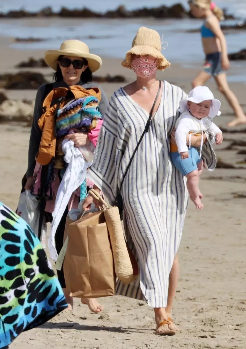 Foto: Orlando Bloom und Katy Perry ruhten mit Tochter am Strand 18169_3