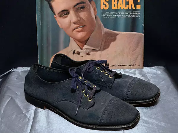 Đến kỷ niệm 85 năm của Elvis Presley: Các tính năng của tủ quần áo giày của nhạc sĩ huyền thoại 18320_2