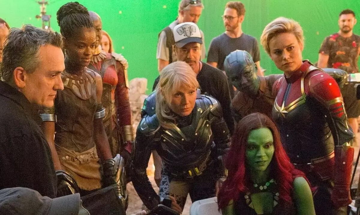 "녀석들"의 제작자는 "Avengers : Final"에서 페미니스트 장면을 조정했습니다.
