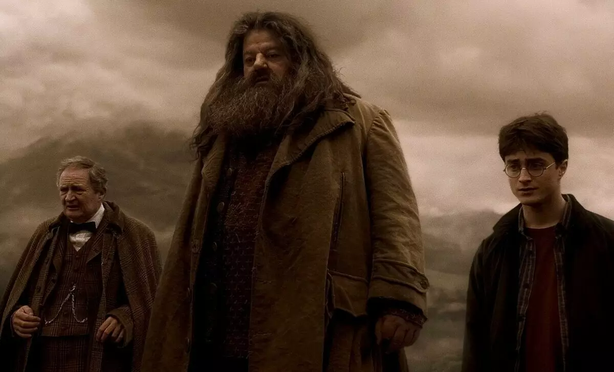 Hagrid Robbie Coltrain atlikėjas interpretuotas dėl Joan Rowling po apkaltinamųjų nuosprendžių transfobijoje