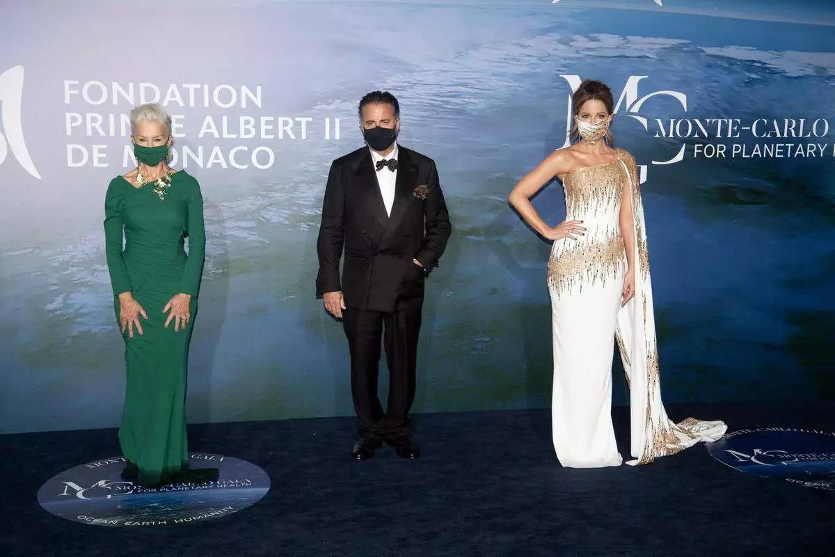 Kate Beckinsale, Johnny Depp, Sienna Miller på den største røde teppet etter en pandemi 19603_1
