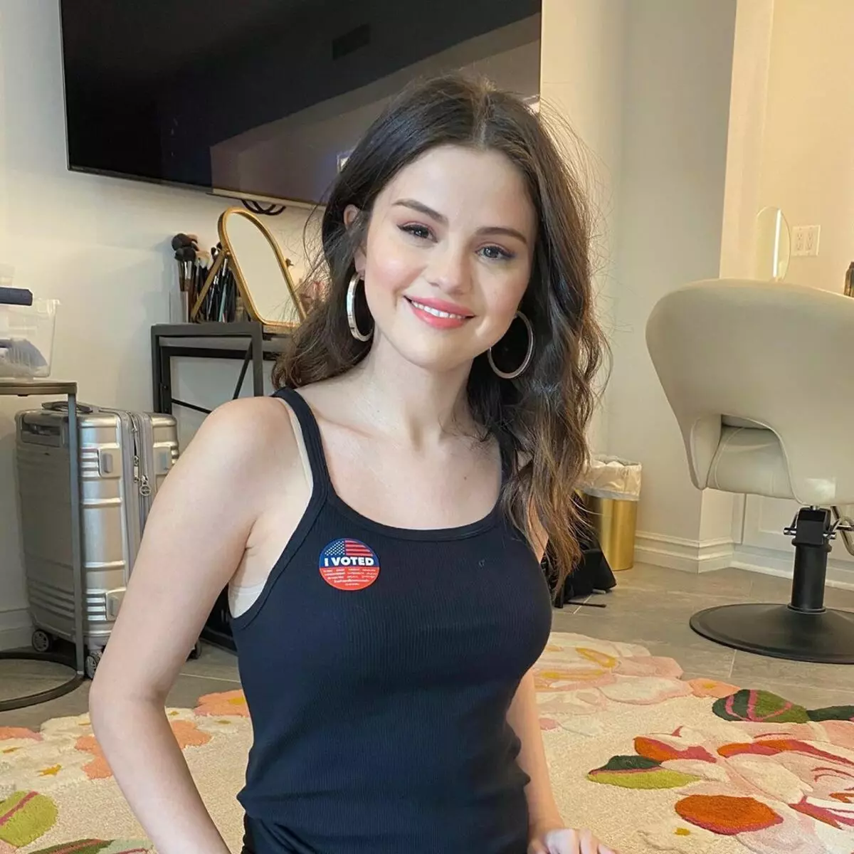 Selena Gomez nyatakeun yén anjeunna resep katiisan, tapi tetep ngajelaskeun kabogoh sampurna 19738_1