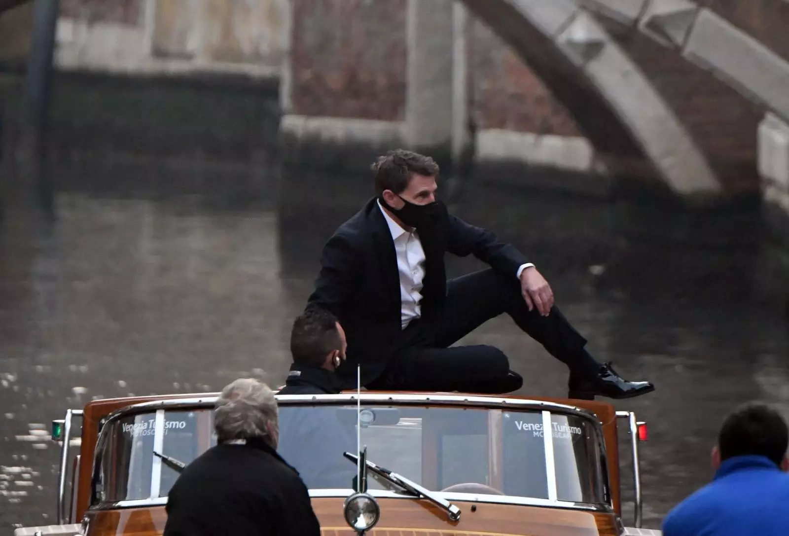 Tom Cruise skače duž čamaca u Veneciji na setu 