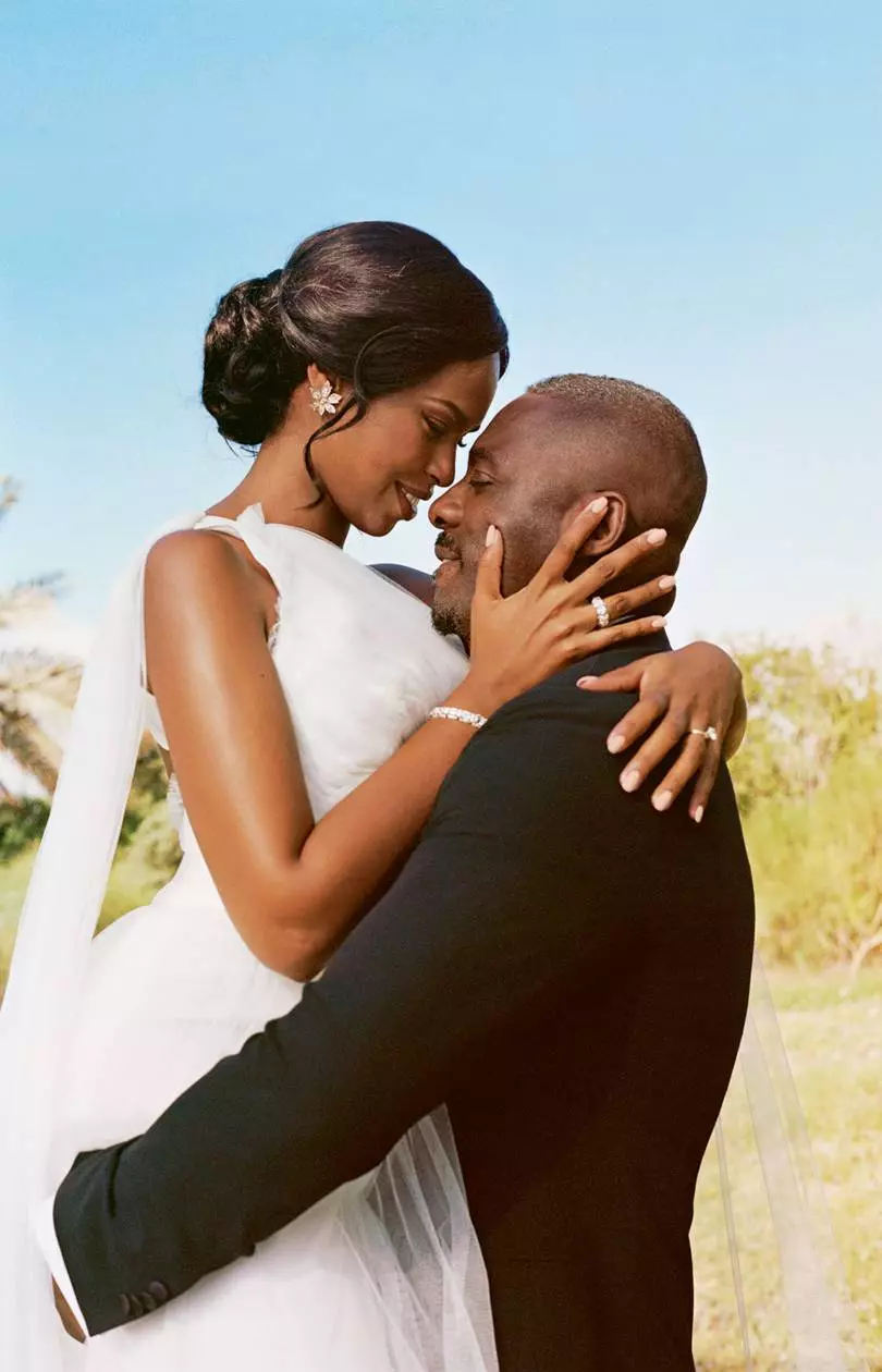 Idris Elba compartilhou novas fotos do casamento nas páginas da voga 20190_2