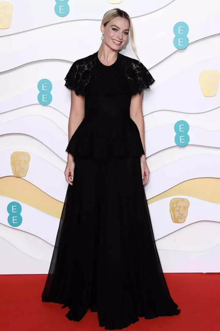 Red Track Award BAFTA 2020: Emilia Clark, Rene Zellweger, Scarlett Johansson und andere 21050_11