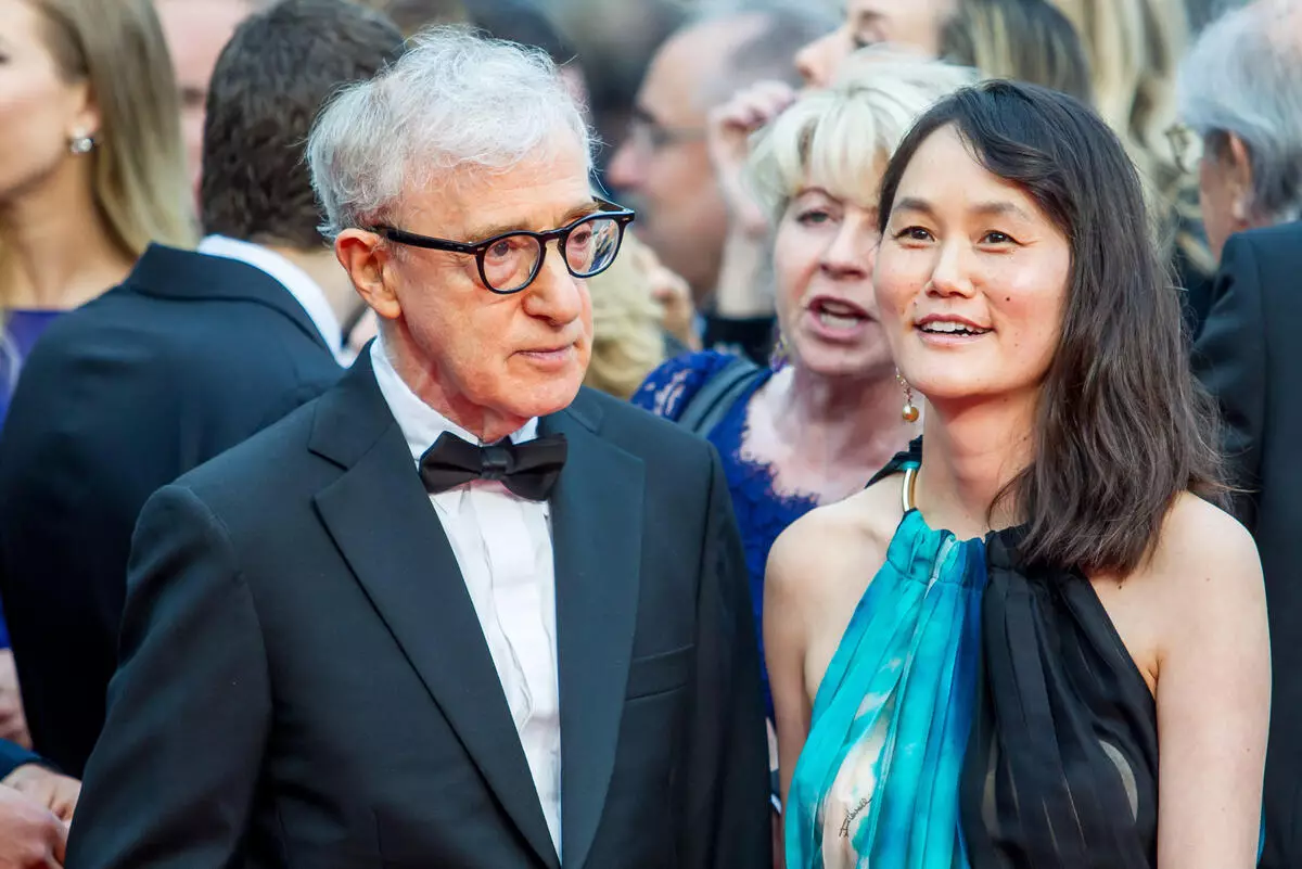 "Tsohon mai tsara": Woody Allen ya fada game da "m" aure tare da yar wa'a