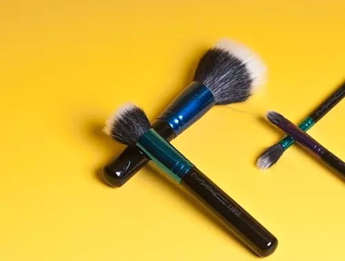 Liphiri tsa Botle: Mac li-brups brushes ho tsoa ho pokello e fokolang 22463_7