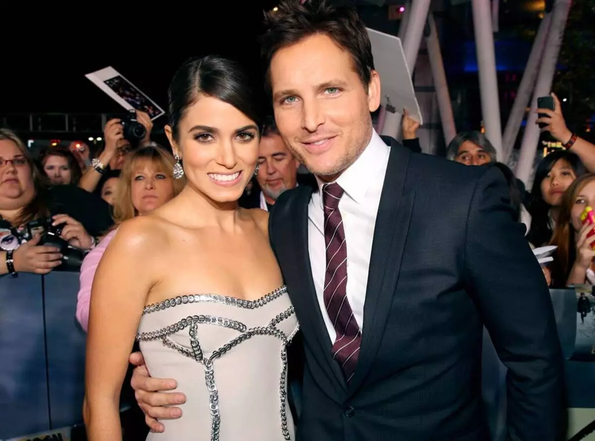 Video: Peter Fachinelley and Nikki Reed staged a mini-reunification of "Twilight"