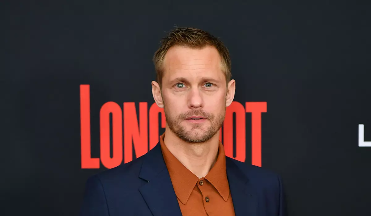 Alexander Skarsgard respondeu, xa sexa esperar a tempada 3 "grandes mentiras"