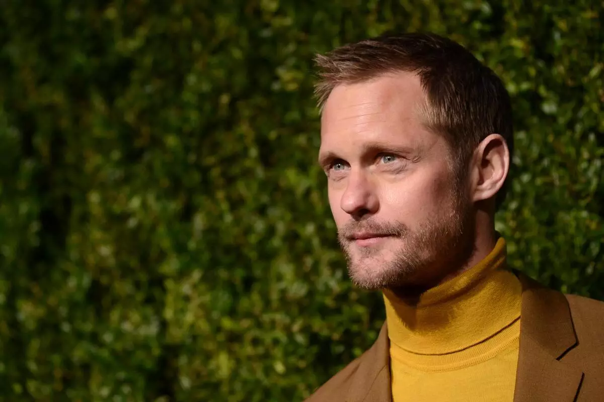 Hero Alexander Skarsgard în "confruntare" descris ca o "transă sexy"