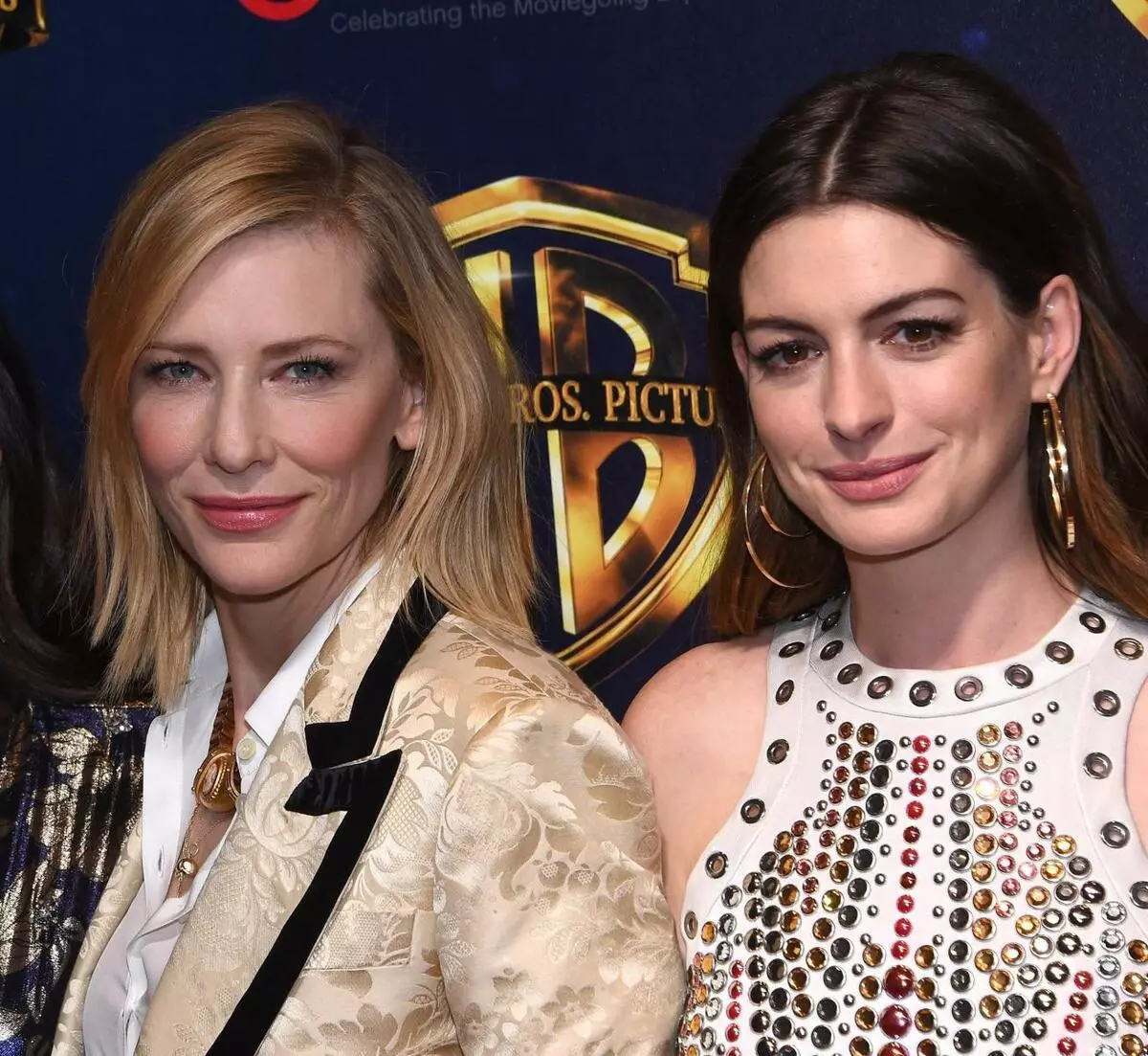 UKate Blanchett uzodlala no-Ann Hathaway noRobert de Niro kwifilimu kusuka kuMdali 