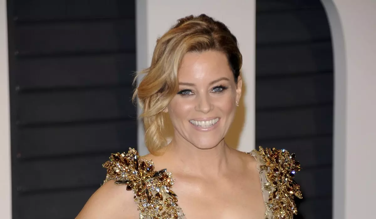 Elizabeth Banks dia faly amin'ny parody lil nas na ny lalao noana "