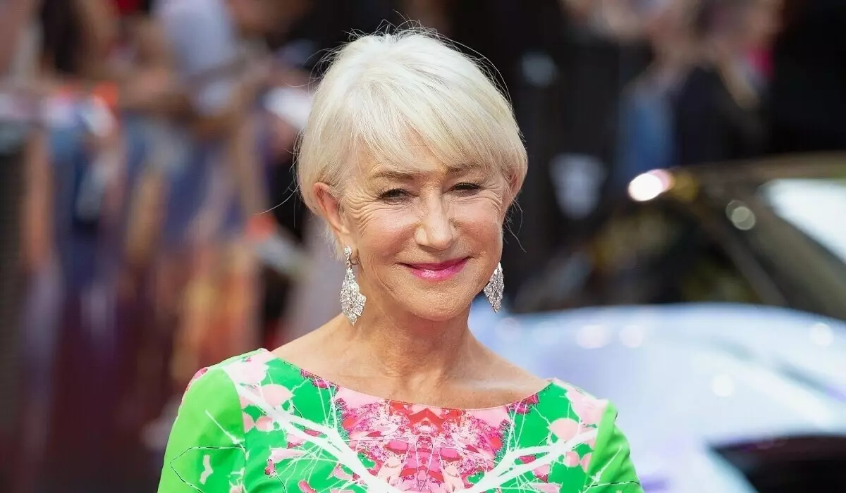 Mighty Woman: Helen Mirren díxolle como foi conducido o oso