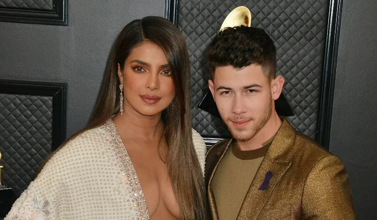 Zab. Chopra yerekanye uburyo se watinze yaba yarashakanye na Nick Jonas