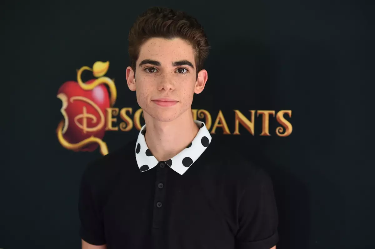 A estrela de "herdeiros" Disney morreu aos 20 anos