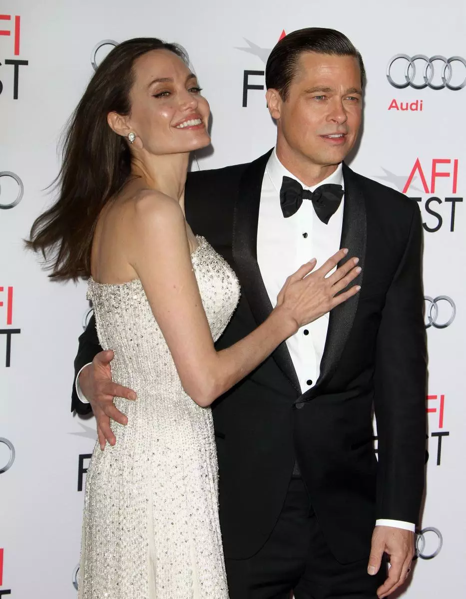 Angelina Jolie considera un divorci amb Brad Pitt 