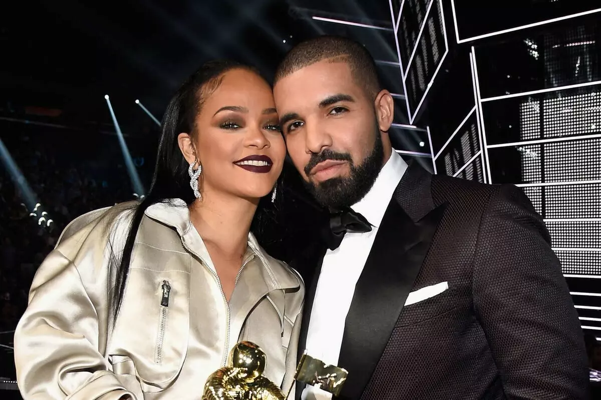 Drake azt mondta, hogy a Chris Brown-val folytatott együttműködés befolyásolta a Rihanna kapcsolatot