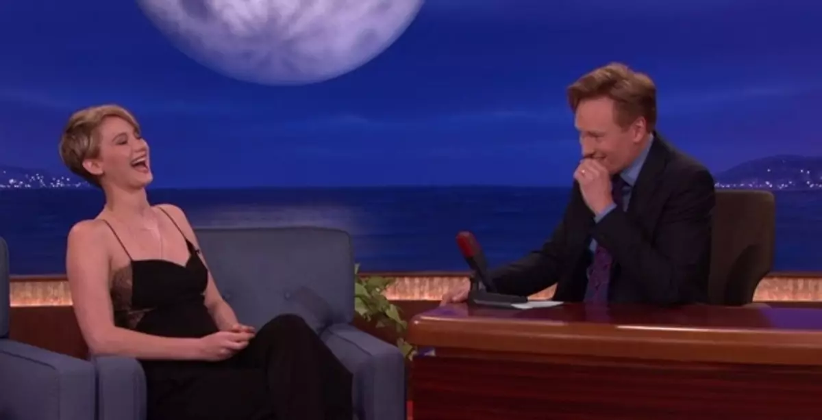 Jennifer Lawrence në shfaqjen Conan O'Brian