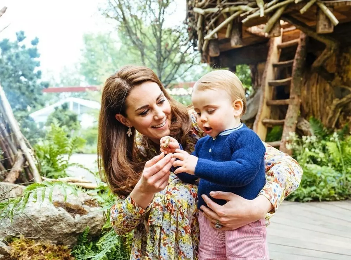 Kate Middleton het familiefoto's op die vooraand van die vakansie gedeel