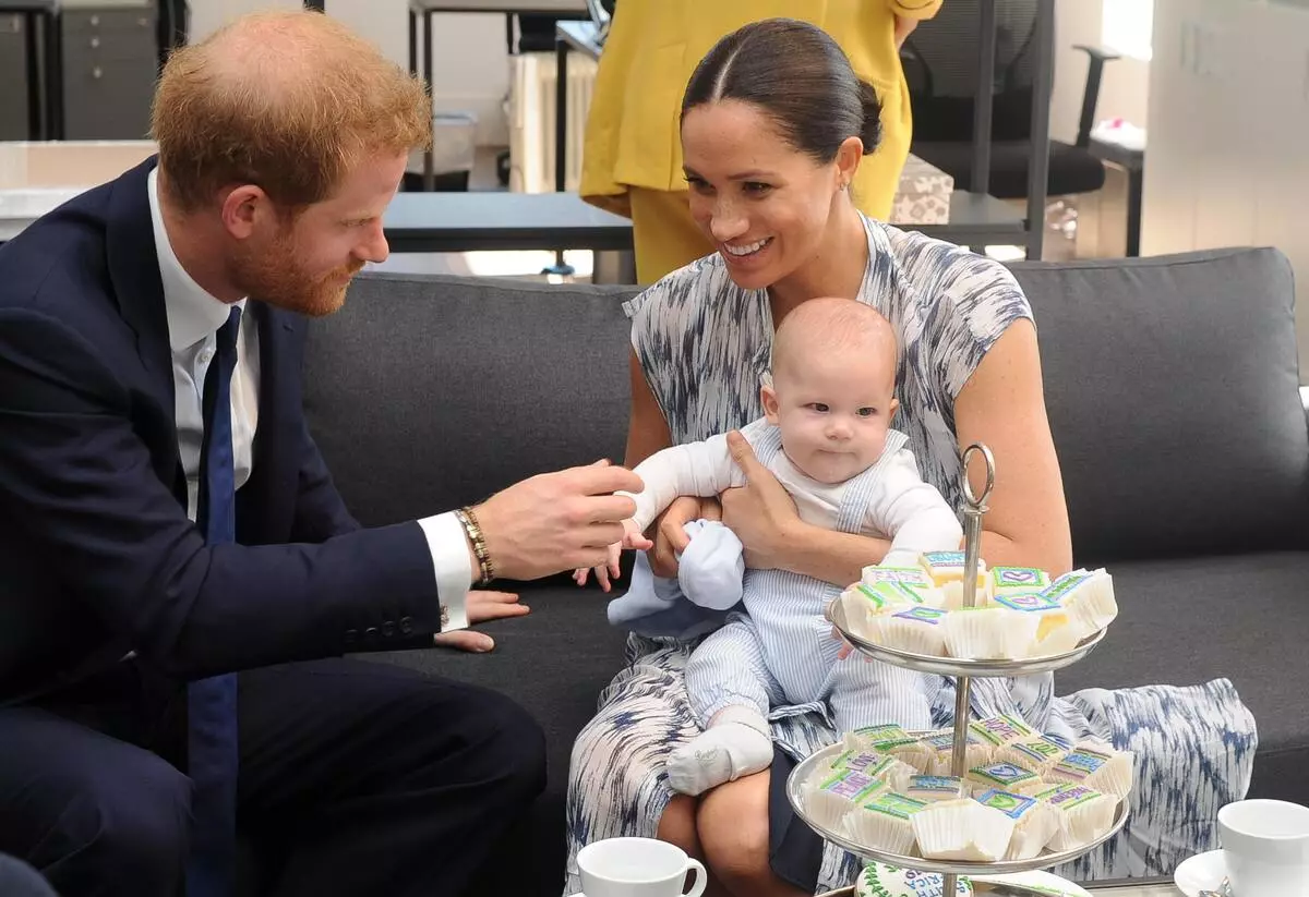 Megan Plant och Prince Harry visade sonen till Archie på julkortet