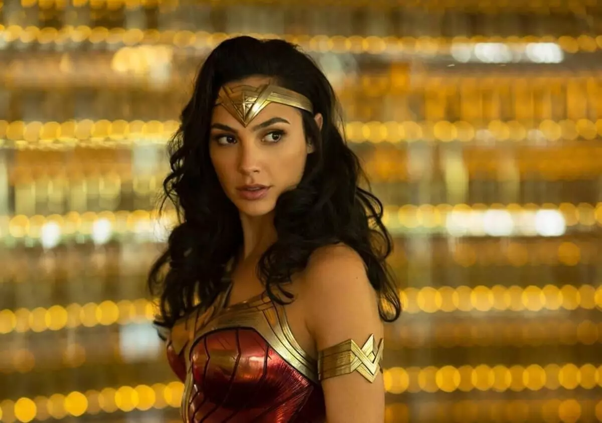 "Wonder Women" arduradunak erantzun zuen, hirugarren zatia Gal Gadot-ekin itxaron ala ez