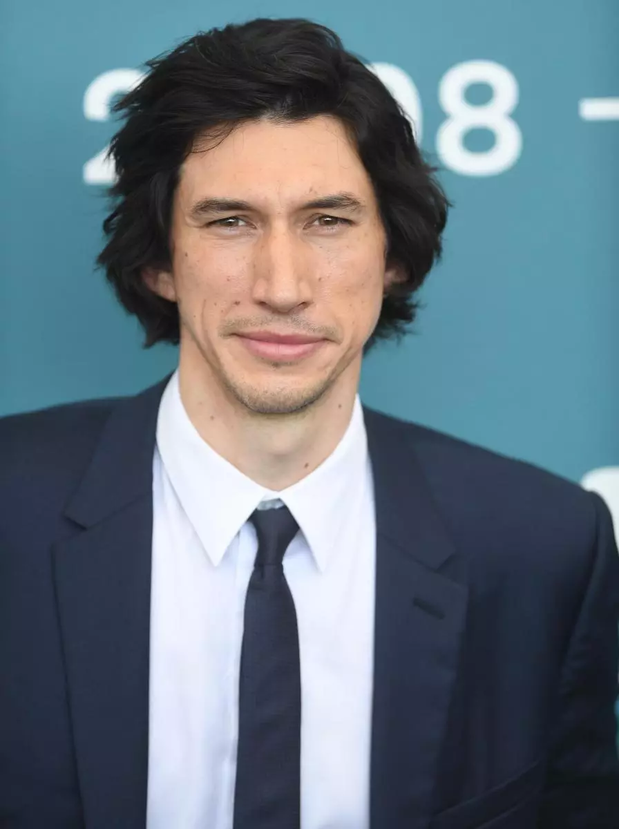 Adam Driver katkestas, et mitte kuulata tema laulmist 27381_2