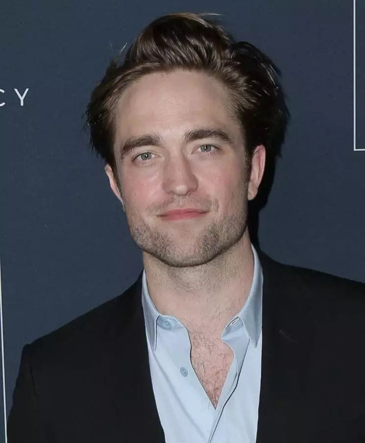 Robert Pattinson บ่นเกี่ยวกับความต้องการจมูกใน 