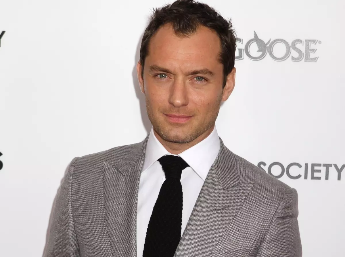 Jude Law não se comunica com uma filha por mais de um ano