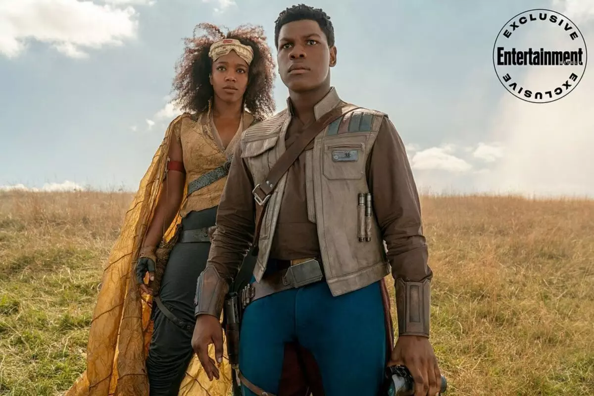 John Boyega indrømmede, at dette er på grund af ham scriptet af filmen "Skywalker. Solopgang "fik på eBay