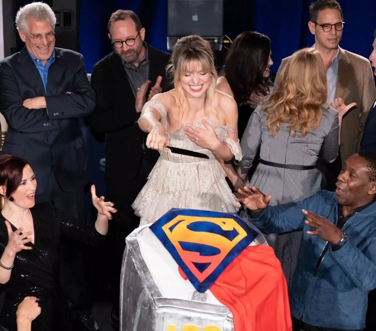 Melissa Benoist dhe Chris Wood festuan episodin 100 të serisë 