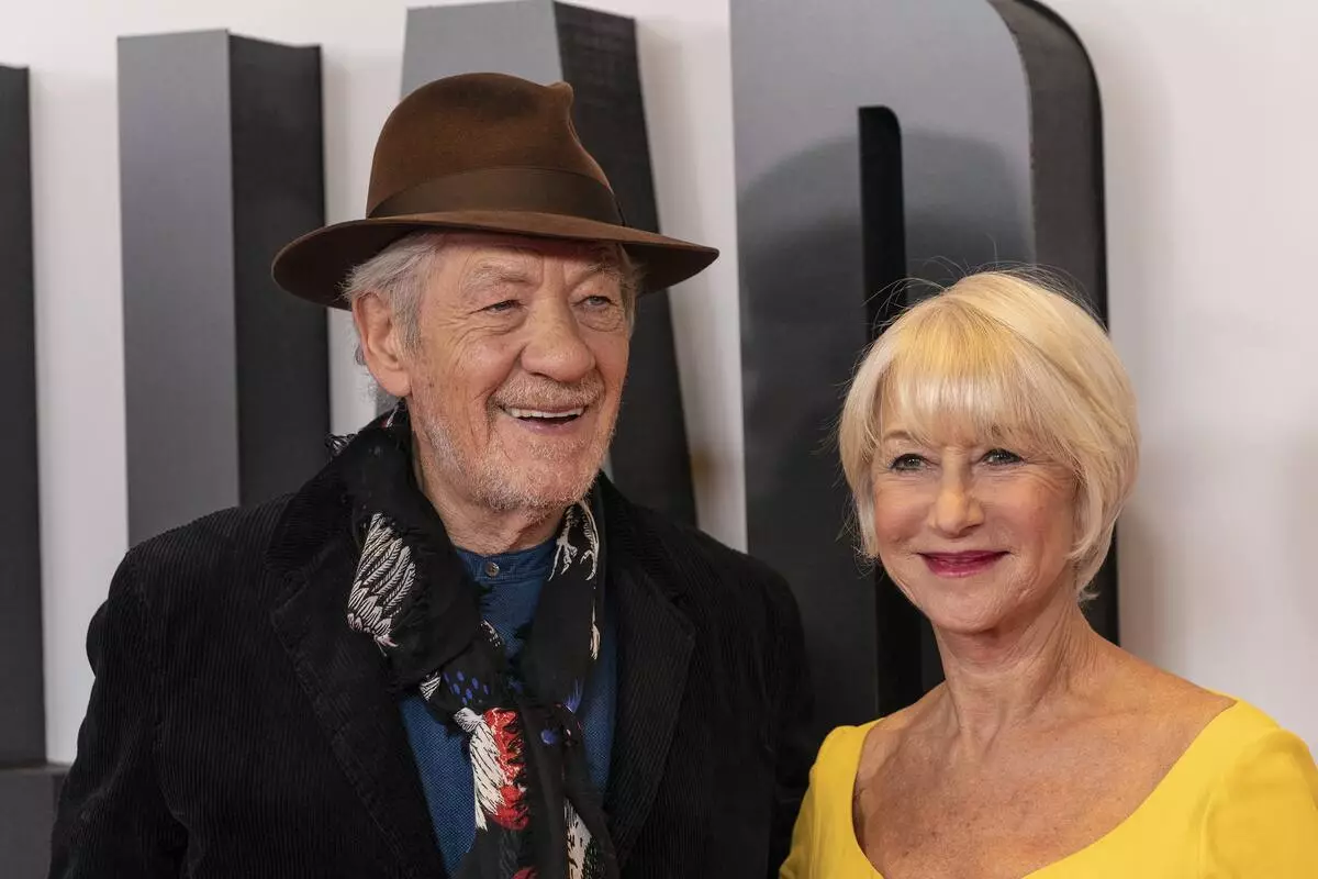 Ian McCellen disse como ele chegou perto de Helen Mirren: "Nós dois gostamos dos homens"