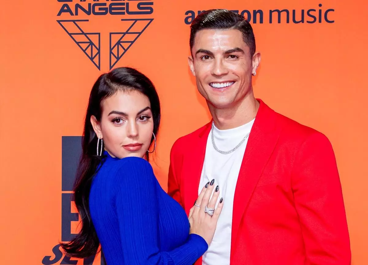 Media: Cristiano Ronalda lihim na kasal Georgina Rodriguez.