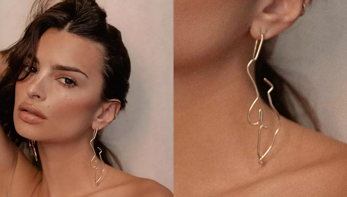 "Nude" Accessories: Emily Ratakovski released earrings in the form of buttocks