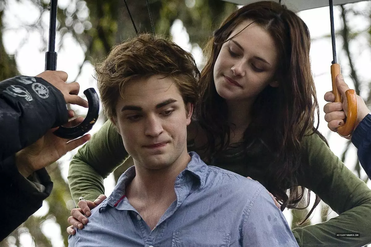 Robert Pattinson er forvirret af populariteten af ​​"Twilight": "Dette er sådan en mærkelig historie"