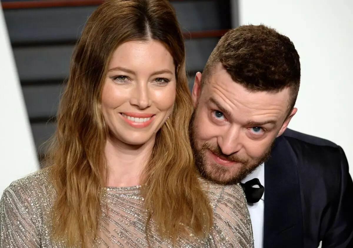 Justin timberlake umum njaluk ngapura marang Jessica sawise skandal tembaga