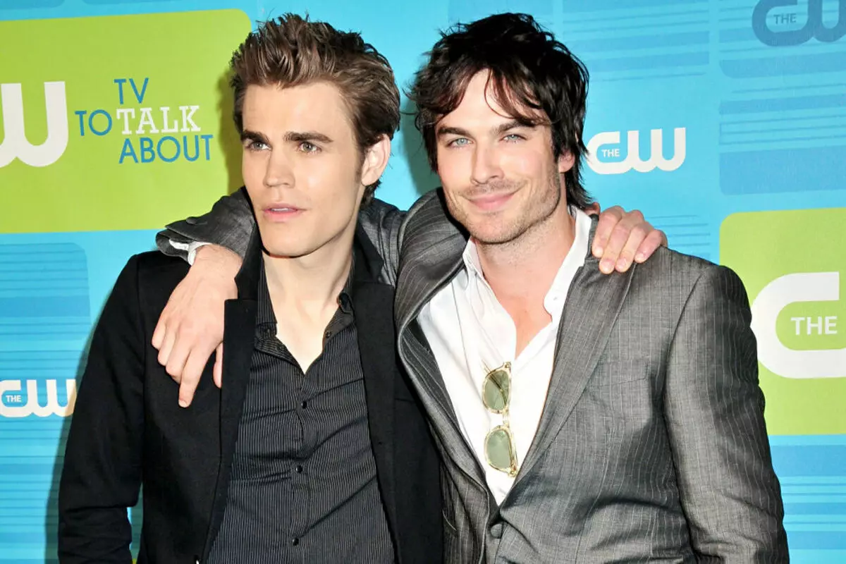 Ian Somerhalder tham txog Daimon tus ntxhais thiab rov Paul Wesley hauv "Cuab yeej cuab tam": "Qhov no yog tsiaj qus!"