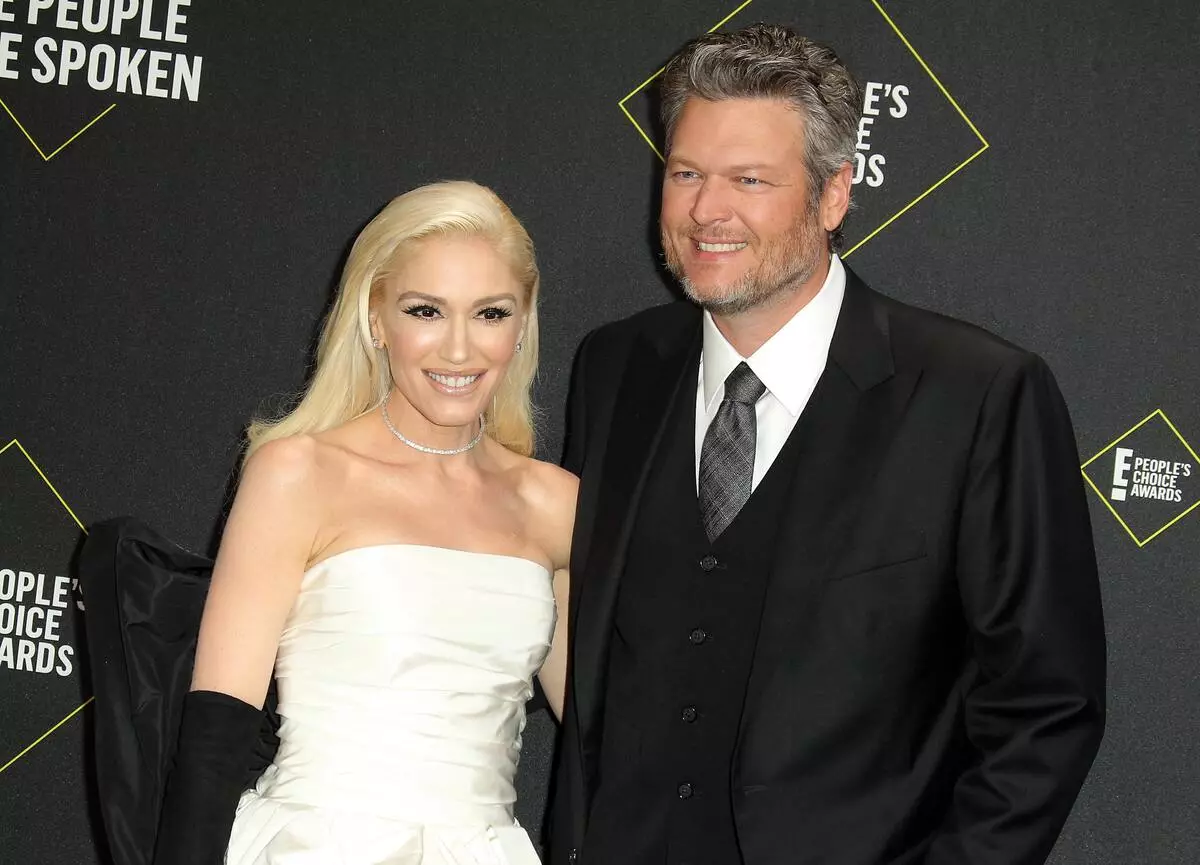 Gwen Stefani komentoval pověsti o angažovanosti s Blake Shelton