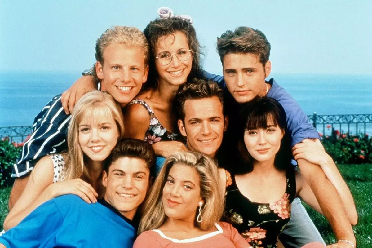 Sake kunna "Beverly Hills, 90210" Bayan farkon kakar