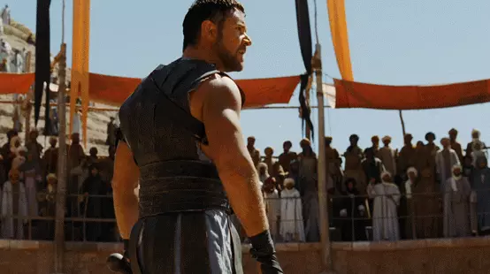 Gladiators kite pou tout tan: kole russell Crowe a te kaptire nan ayewopò an 29009_5