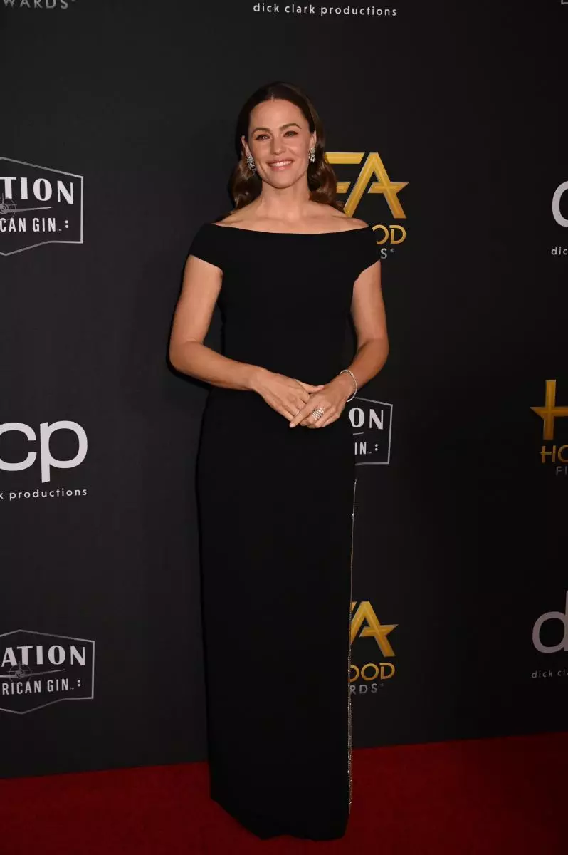 Шарліз Терон, Сієнна Міллер, Ніколь Кідман і інші на The Hollywood Film Awards 2019 29141_12