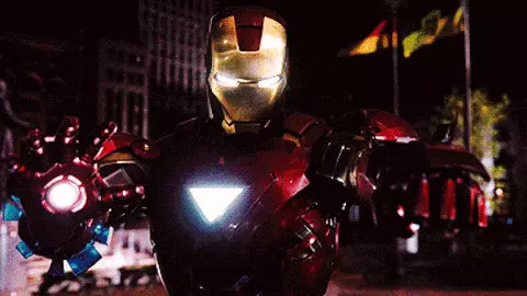 Tony Stark'a karşı Dadpool: Ryan Reynolds ve Robert Downey Ml. 