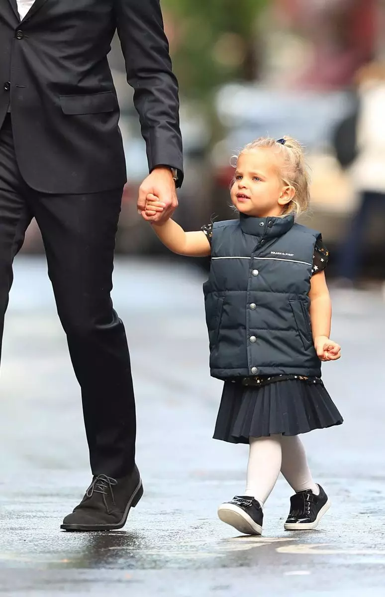 Fotoğraf: Bradley Cooper, Irina Shayk'tan 2 yaşındaki bir kızı olan ışığa girdi. 29500_4