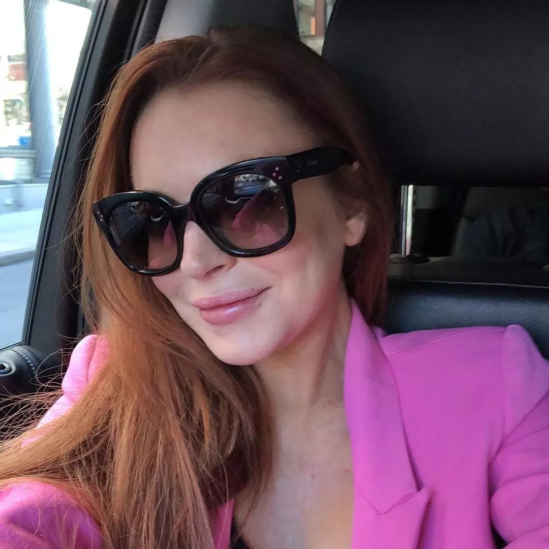 Lindsay Lohan dansaði Flamingo dans við eldsneyti og breytt í meme 29659_3