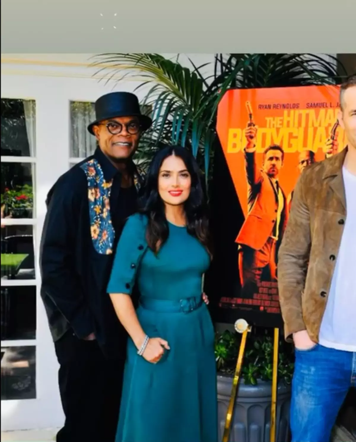 Karma Nastigala: Salma Hayek a atins Ryan Reynolds la ziua lui de naștere 29704_3