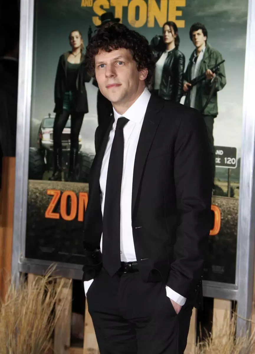 Soniodd Jesse Aisenberg a Woody Harrelson am y Dyfodol Lexa Luther a Charnage 30072_2