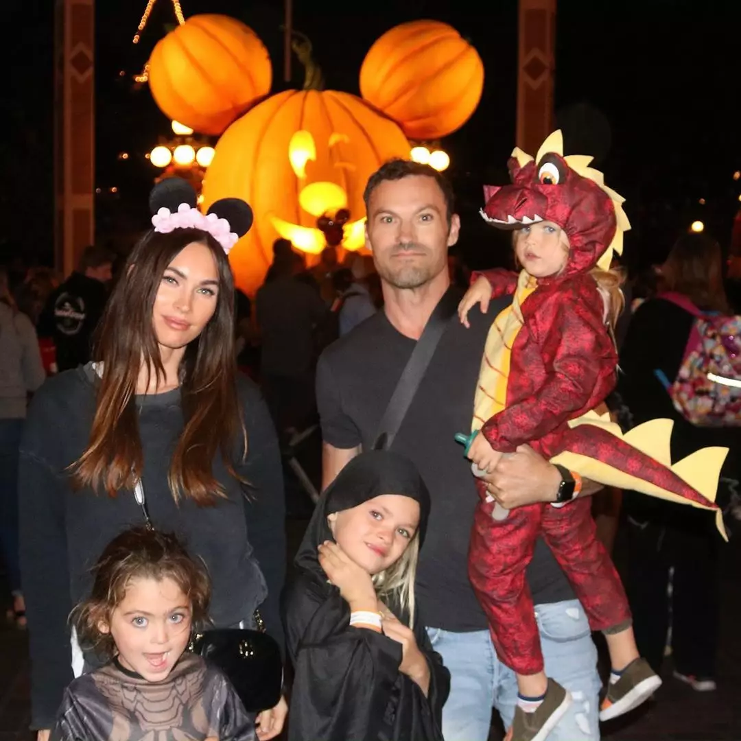 Sällsynta ramar: Megan Fox höll en helg i Disneyland med barn 30118_3