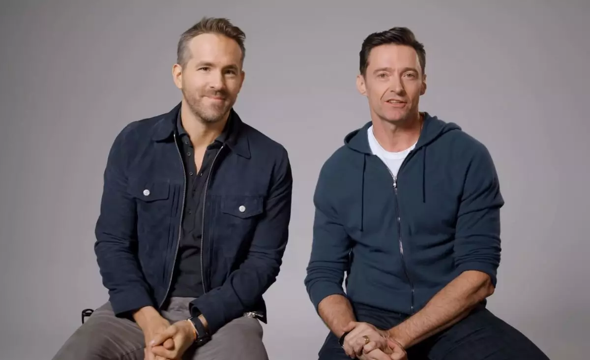 Háború nincs vége: Ryan Reynolds Hugh Jackman születésnapján emelte fel