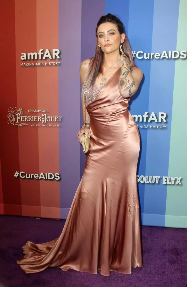 کریستینا Aguilera، Eva Longoria، Lia Michel و دیگران در Amfar Gala 30173_7