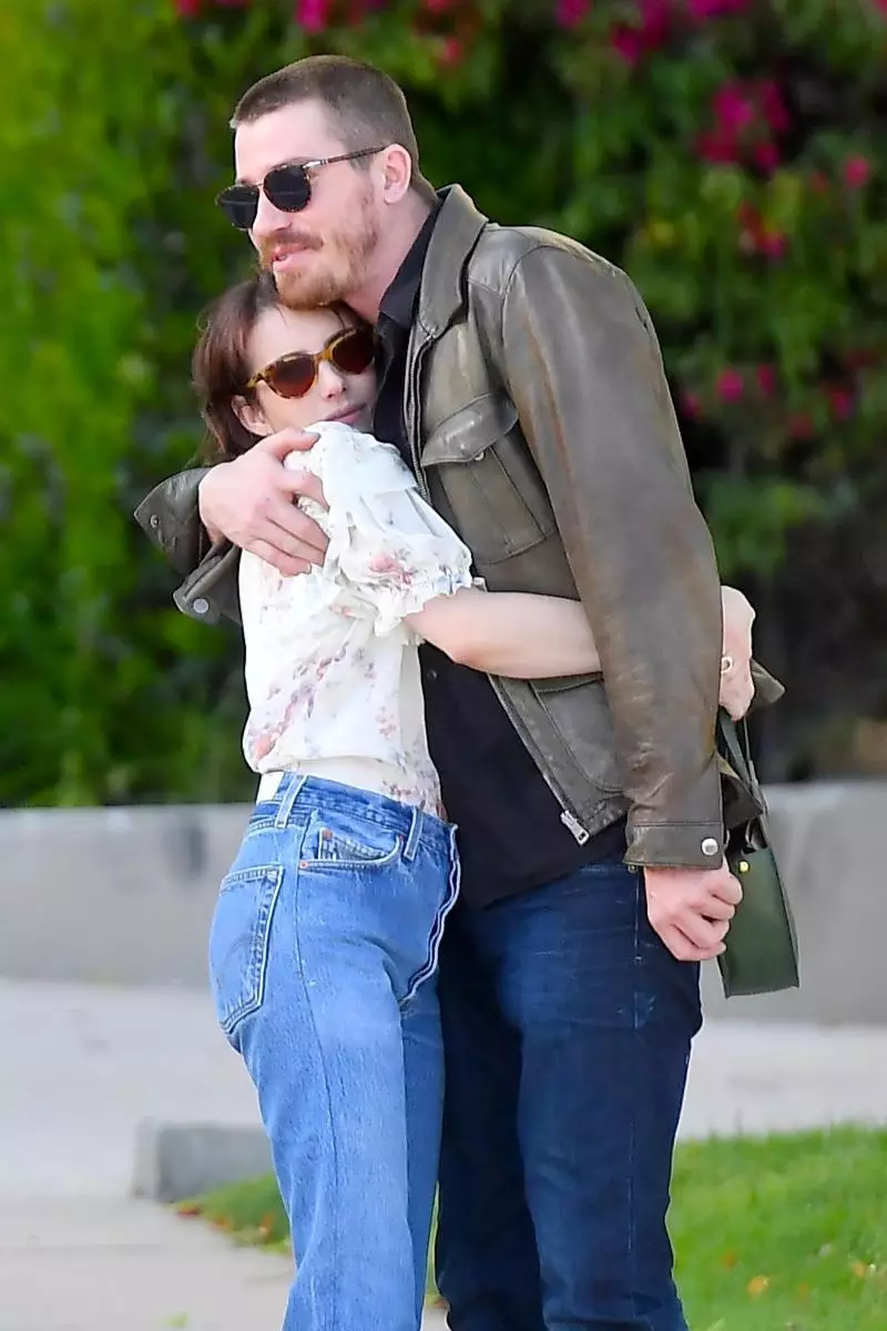Bilo da zajedno, ili apart: Emma Roberts i Garrett Hedlund u šetnji u Los Feliz 30176_6